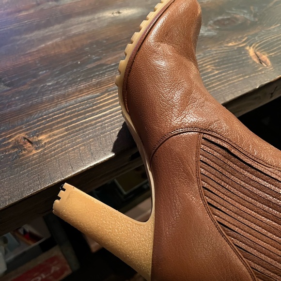 Gucci booties with rubber soles and heels.  Size 38.  3.5” heels.  Worn once. - Picture 3 of 4